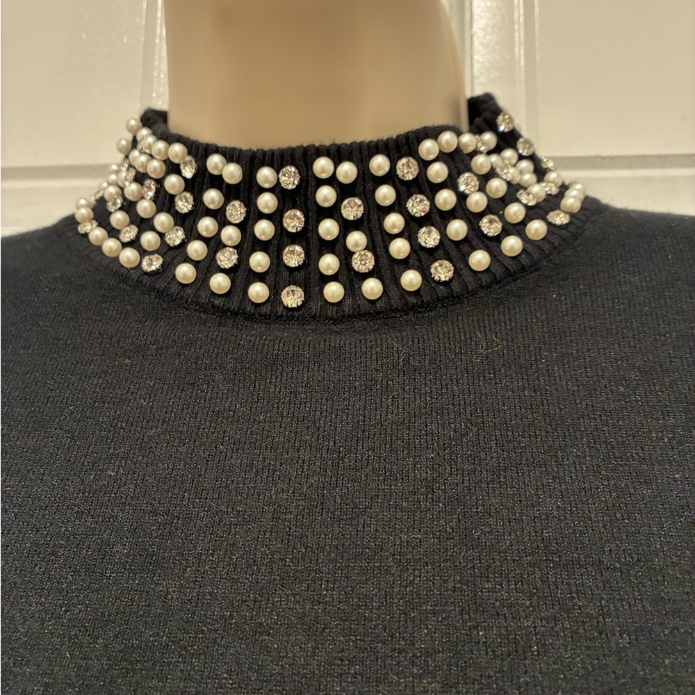 Elegant Black Pearl-Embellished Women's sweater - Picture 3 of 5